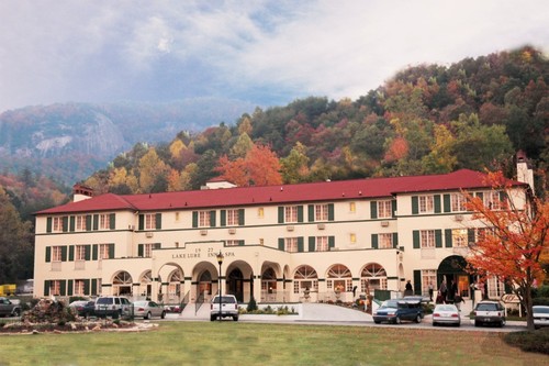 1927LakeLureInn's profile picture. Historical Inn nestled in between the mountains and Lake Lure-Perfect location for a wedding or just a weekend getaway!