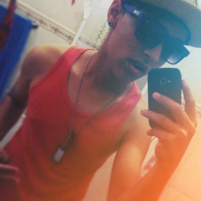 ~Vamos viver, vadiar, O que importa é nossa alegria Vamos viver, e cantar, Não importa qual seja o dia ♪☺ http://t.co/jdaRzdR5nk....