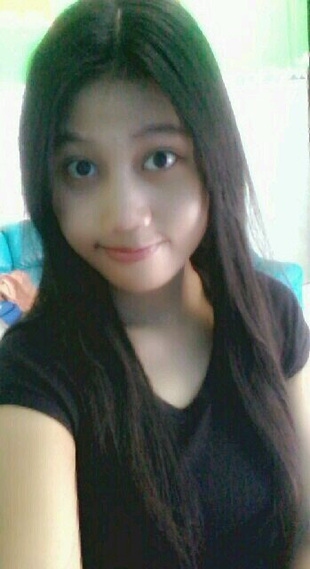 ratnacrietzz's profile picture. U smile I smile