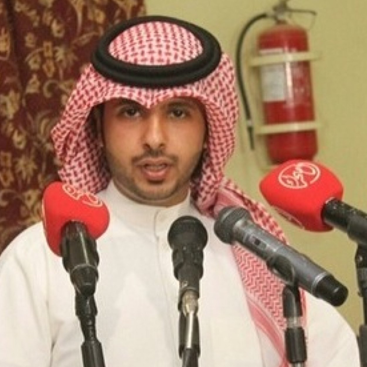 موظف شركة هاوي للأعلام .. الله يرحم أبي ويغفر له وجميع اموات المسلمين