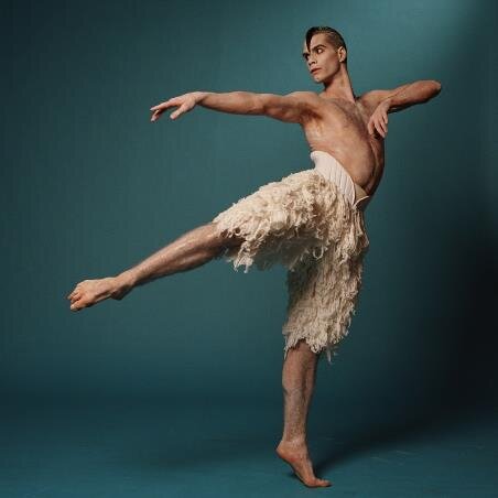 ballerino_bot's profile picture. 발레의상,공연정보,발레작품의상 등을 트윗하는 봇입니다/지적,문의 환영합니다/팔로우 후 관심글 확인부탁해 꼬맹이/이름은 세진!세진오빠~라고 불러줘