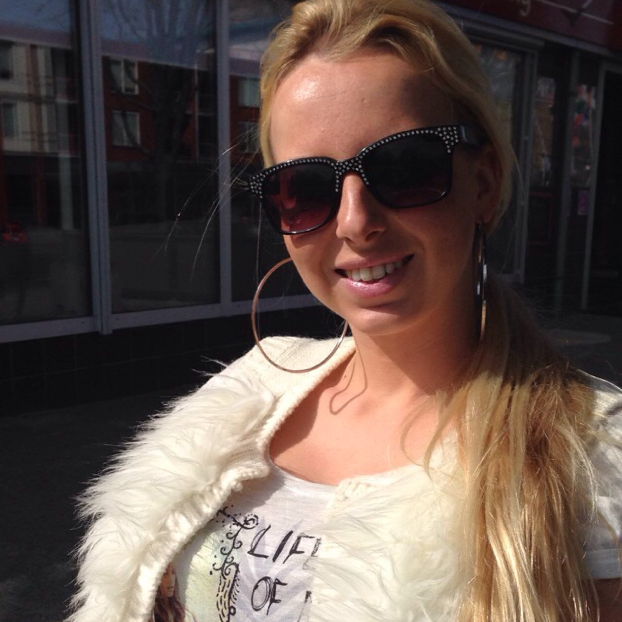 annefl0or's profile picture. 