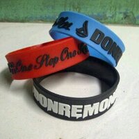 ModicitèclothVendor (@eronnies) 's Twitter Profile