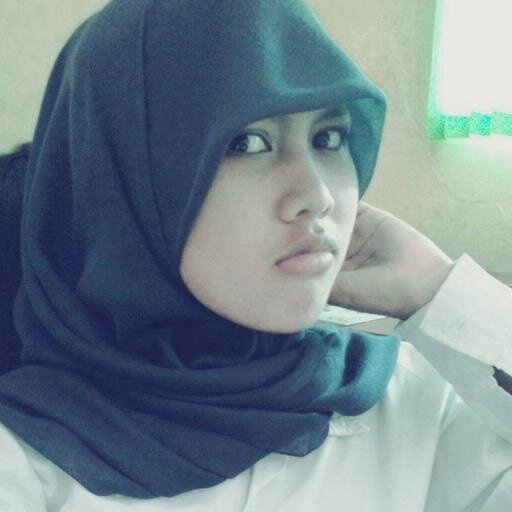 TiaRahmaAisyah||02Januari2000||Mempunyai seseorang cowok yg sangat spesial DoniRizkiMaulana;* 07Mei2014{} ~