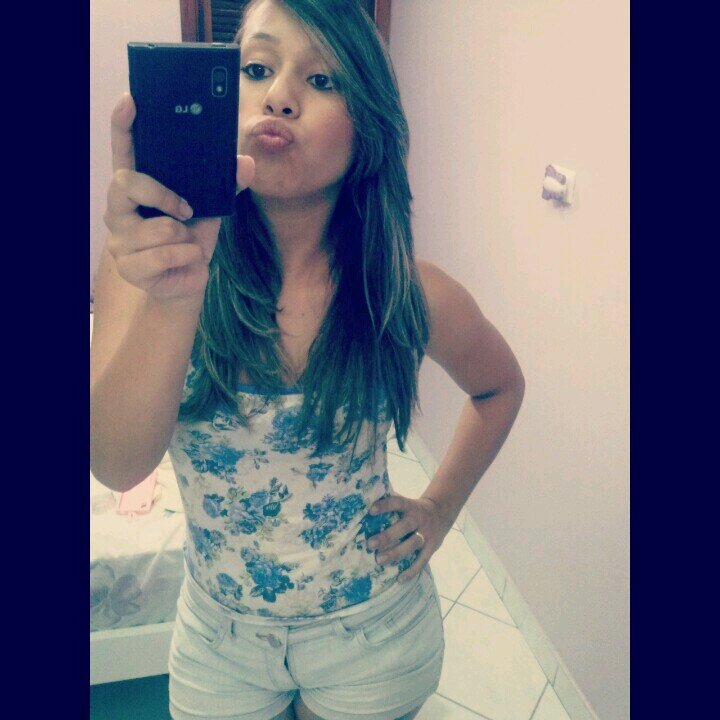 That's what they'll say to me, say to me
Say to me, this one's a fighter ♫
