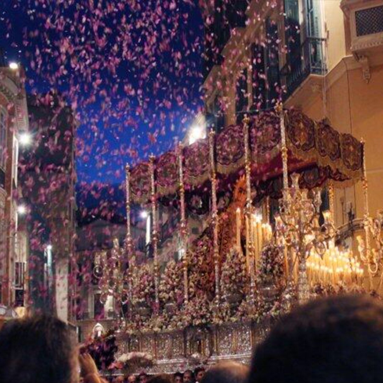 Malagueño hermano de la hermandad de Humildad y Paciencia y amante de la Semana Santa Malagueña