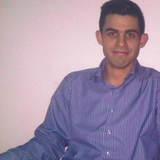 soy amante a las motos y le  doy gracias a dios por cada dia donde estoy y superando mis metas