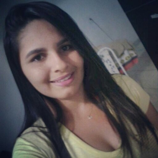 Potiretamense, 21 anos, Casada, Téc. Em Enfermagem, Corinthiana! Esse twitter é para ganhar pontos no blábláblámetro,podem mim seguir e eu seguirei a todos.