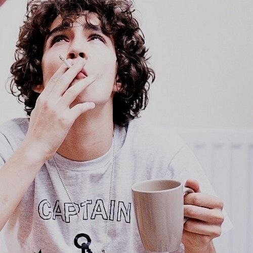 XavierLAlex's profile picture. Bit of a twat, to be honest. Enjoys boxing. Totally isn't into interior design. Likes a good cig and a decent beer. I also enjoying fucking shit up. [RP|OC|MV]