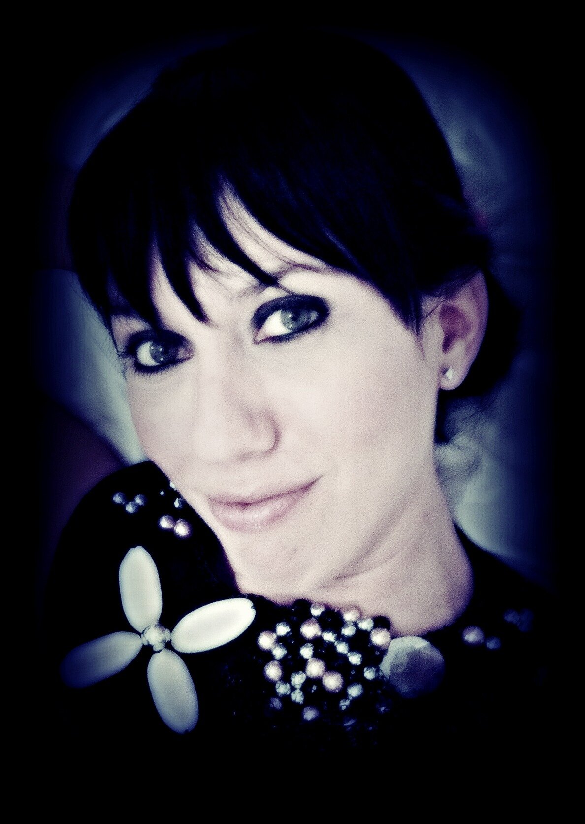 Women accessories designer.  Hand-made and unique pieces, only one made of each!  Shop online!