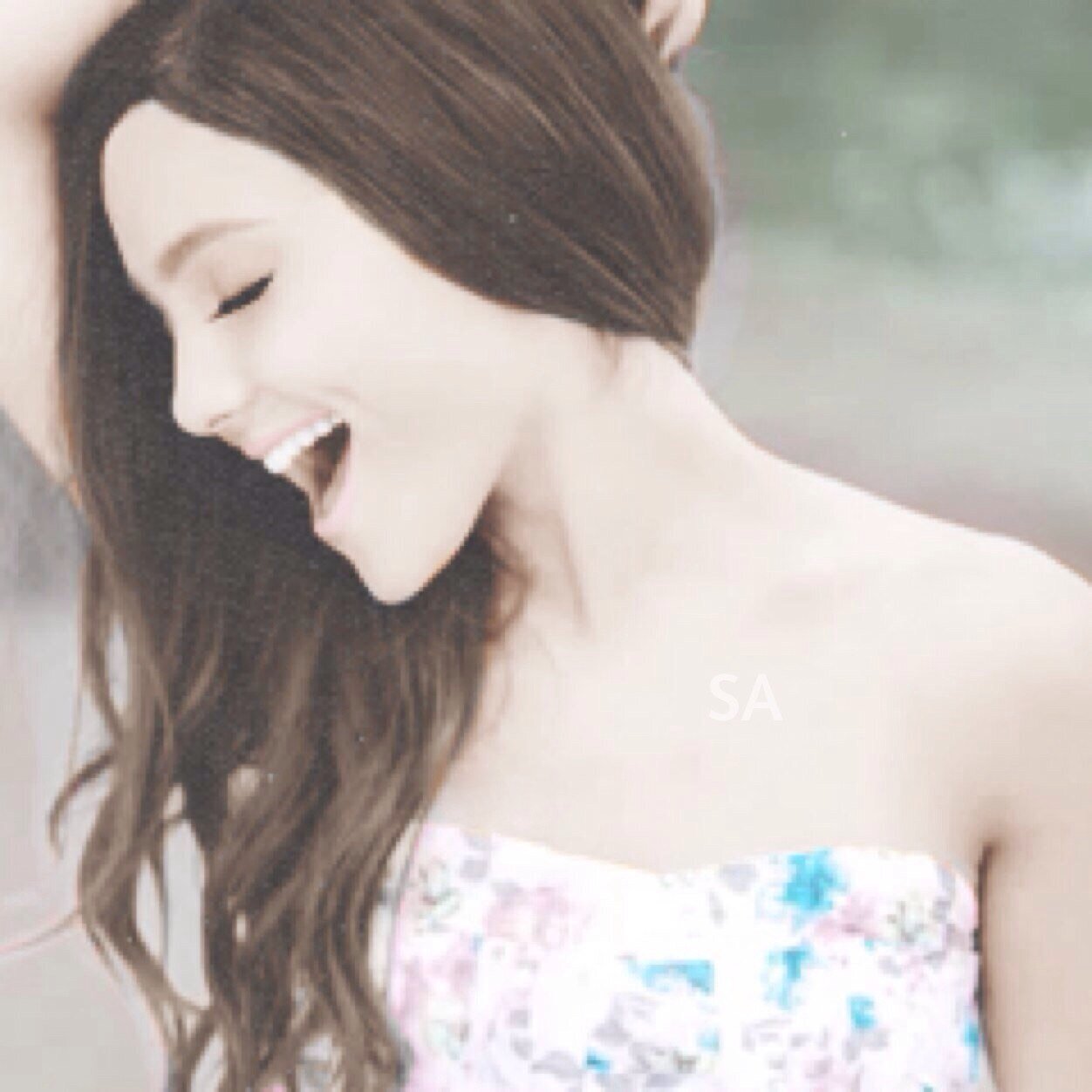 free follow from @StarlitAriana. pleeease follow her & ask for a fback :)