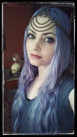 I'm queen lia Stryker ruler of castle drakon @The_KirbyHero is my beautiful wife.#open relationship @Eiyuu_Ou is my cool brother.