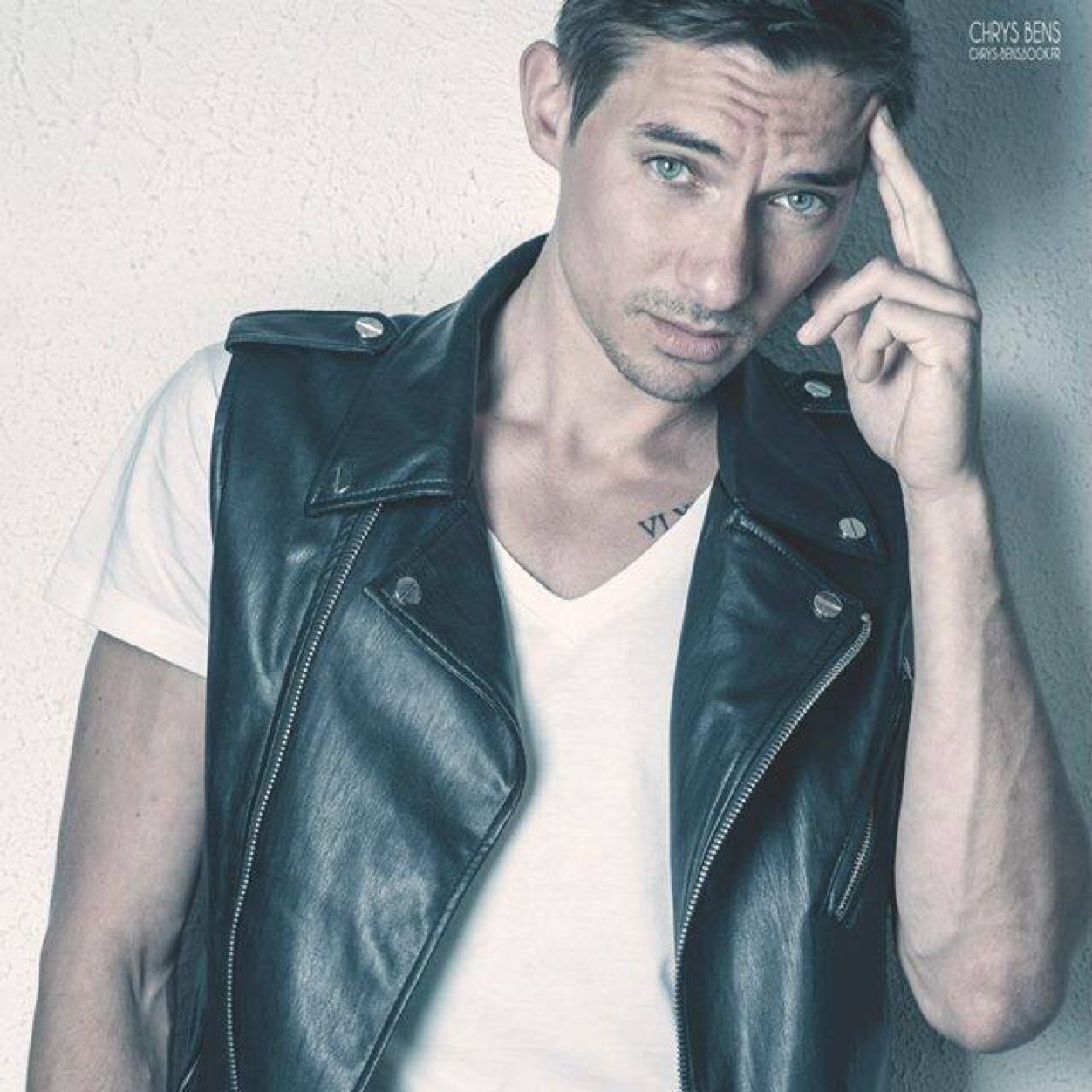 VinsOchan's profile picture. -- PAGE FACEBOOK : https://t.co/IlZ8REqU2x -- INSTAGRAM : invincible94 -- Modèle photo (Freelance) --