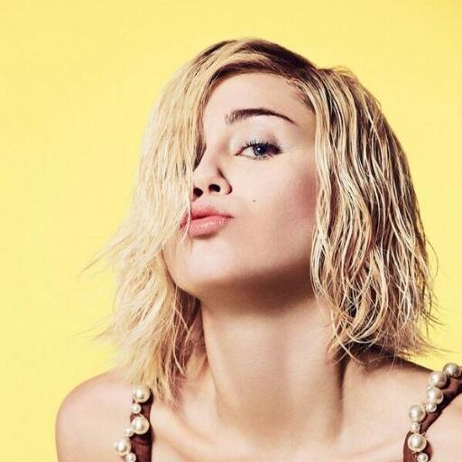 The Best Newest & The Official Sri Lankan source for Pop Queen @MileyCyrus! Follow Us For Best Miley Cyrus Updates!  #BANGERZ Out Now!  https://t.co/qGCklLjLmz