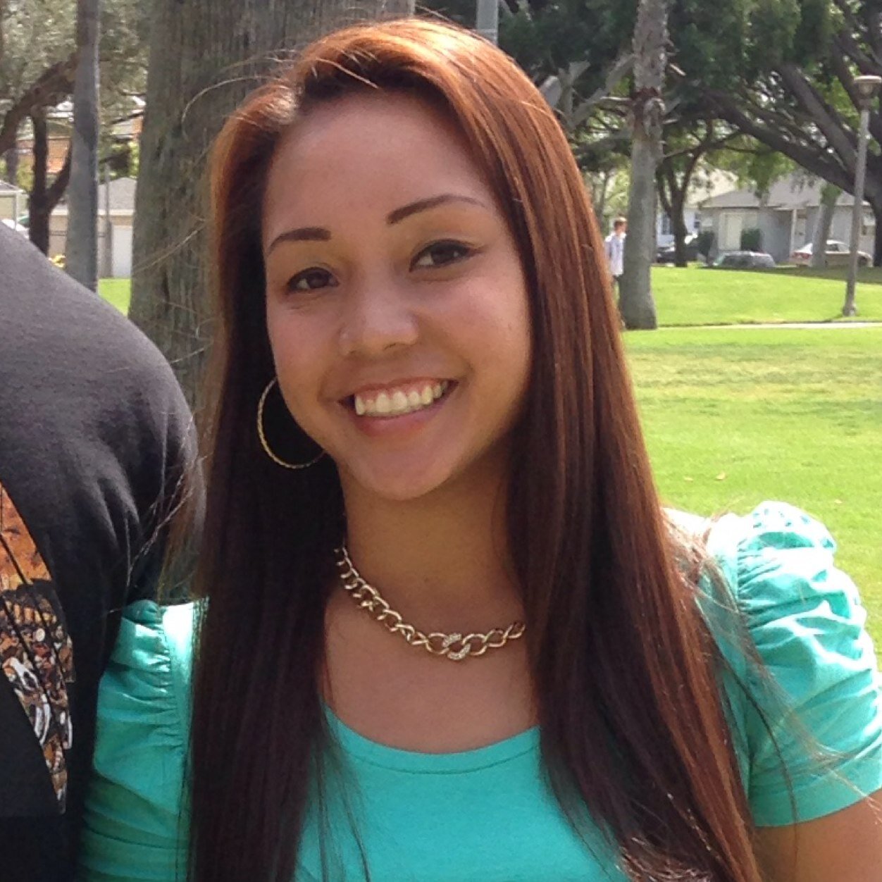 desireerabot's profile picture. 