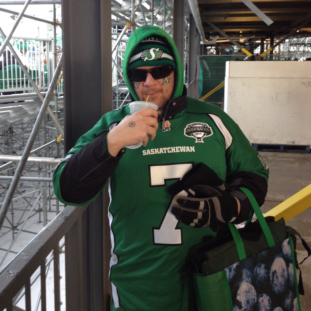 zubee1984's profile picture. 