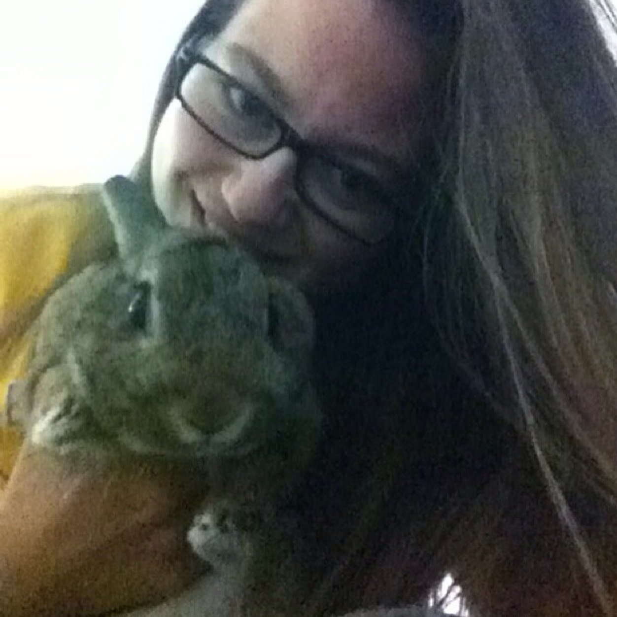 alba_aresca's profile picture. Salmantina. 1996 sonrisas diarias☺. Amante de la música y de @_danielmartin_ . @pabloalboran como forma de vida. ~Soñar no es de locos. Instagram: albaaresca