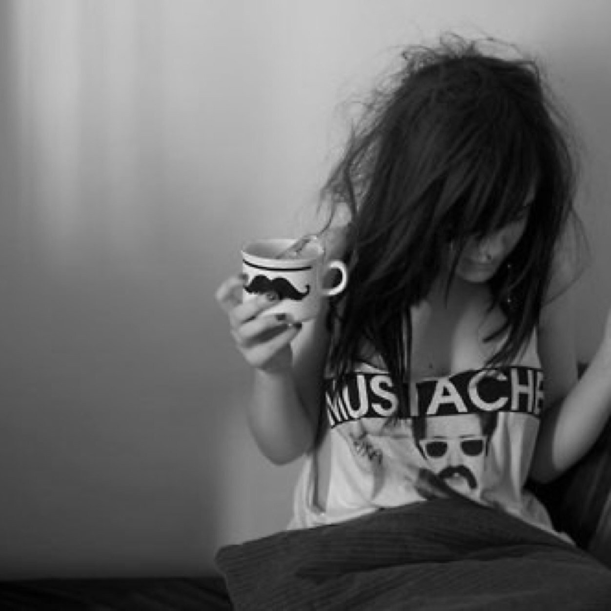 Everytime I close my eyes It's like a dark paradise.