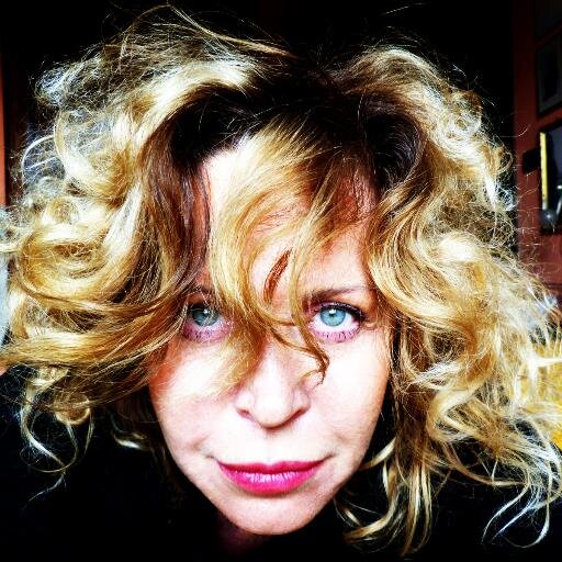 paolarambaldi's profile picture. Automunita, militesente, appassionata di cinema e libri, scrive storie noir ambientate nella Bassa padana degli anni '50