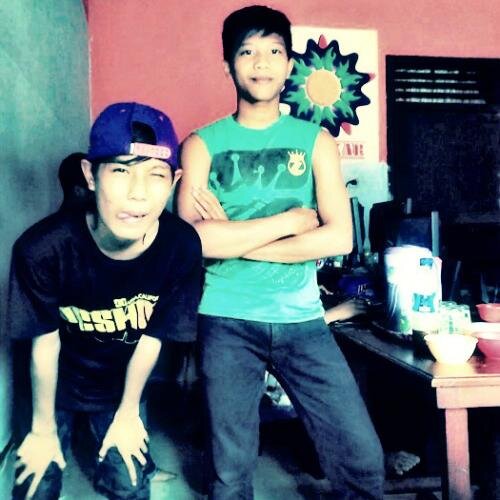 Bekerja Sebagai Follower's terbaik :)