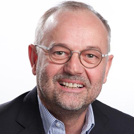 Président du pôle métropolitain du Grand Amiénois. Président Agence Urba. Médecin toujours.