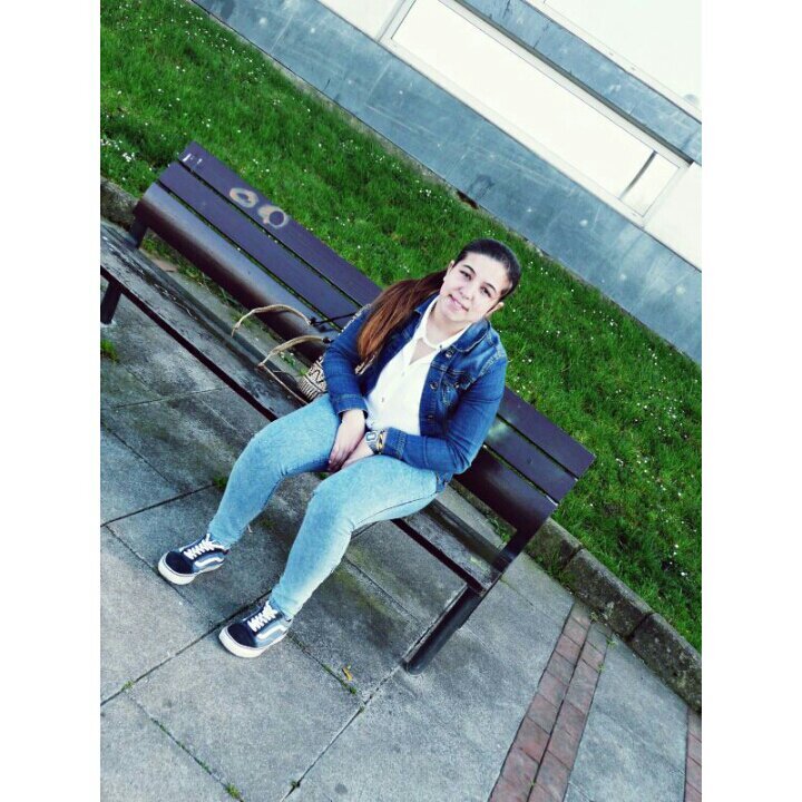 «Adicta a todas esas mierdas que me hunden» Gael♡