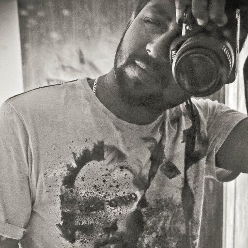 Dreamer/ Photographer/n wht 2 say...nthn  but bunch of craziness..:P :P