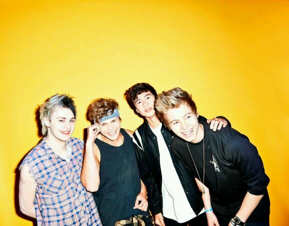 But you're not in the 5 seconds of summer ¡!