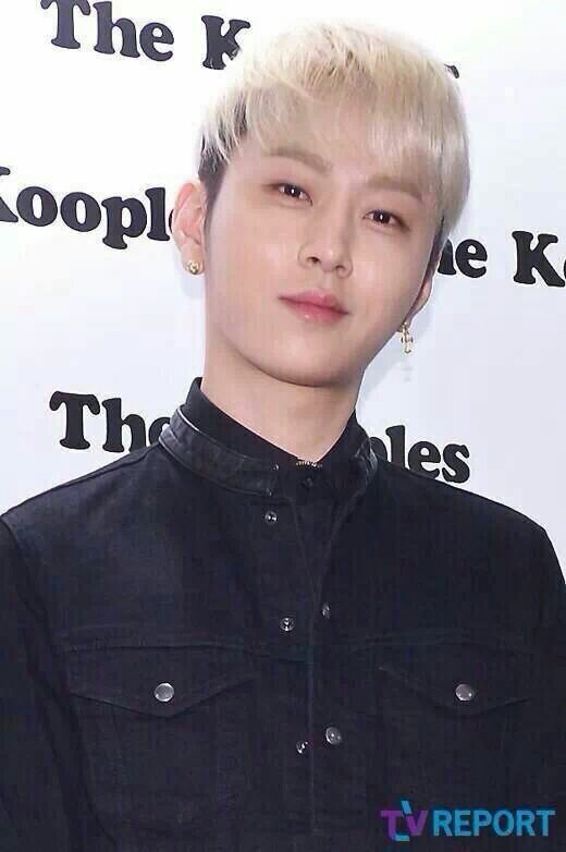 สวัสดีครับ ผม ยงจุนฮยอง บอทกลางคืน #โค้ก#กลางคืน #คนหล่อ