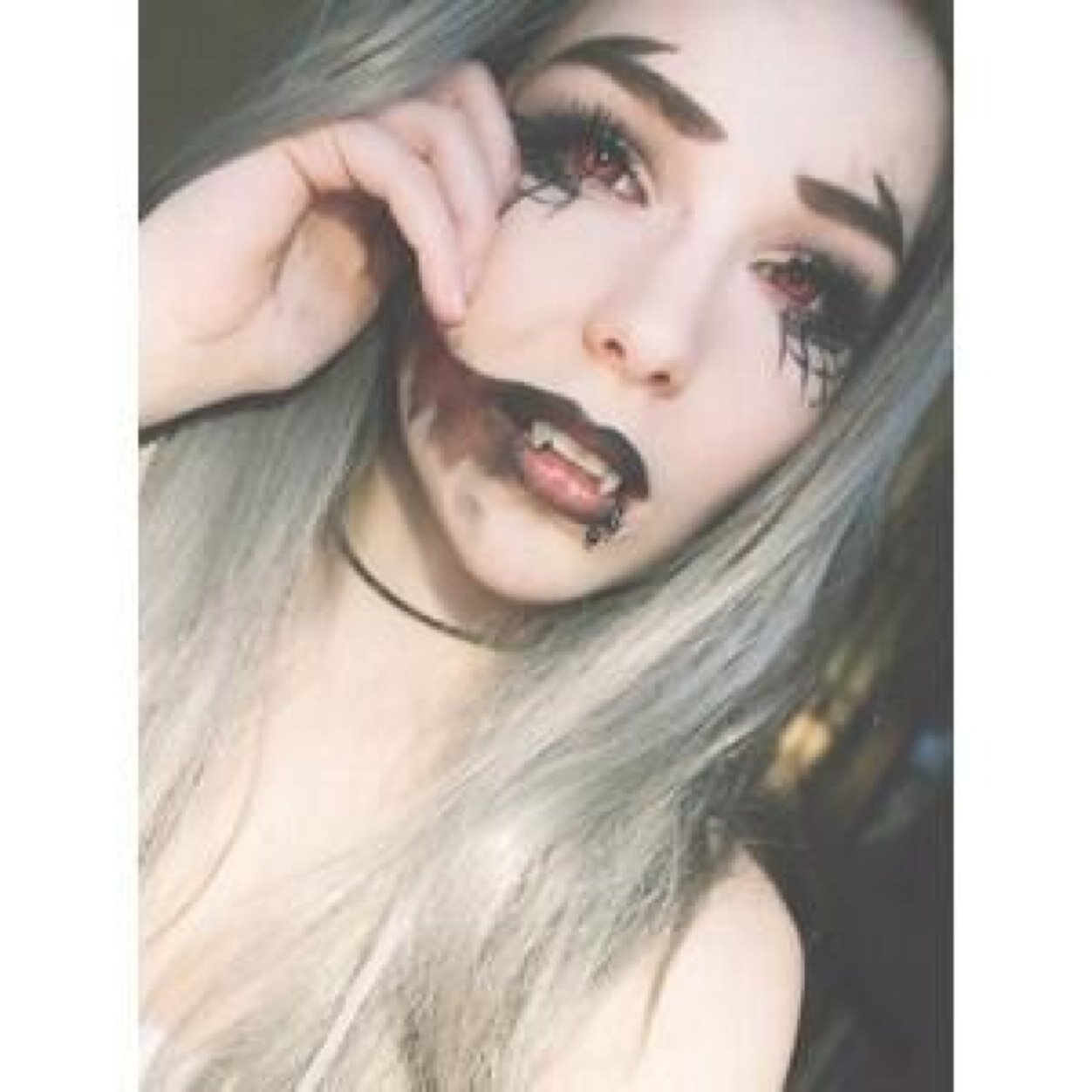 Axelina ~ 17 ~ single ~ lesbian.