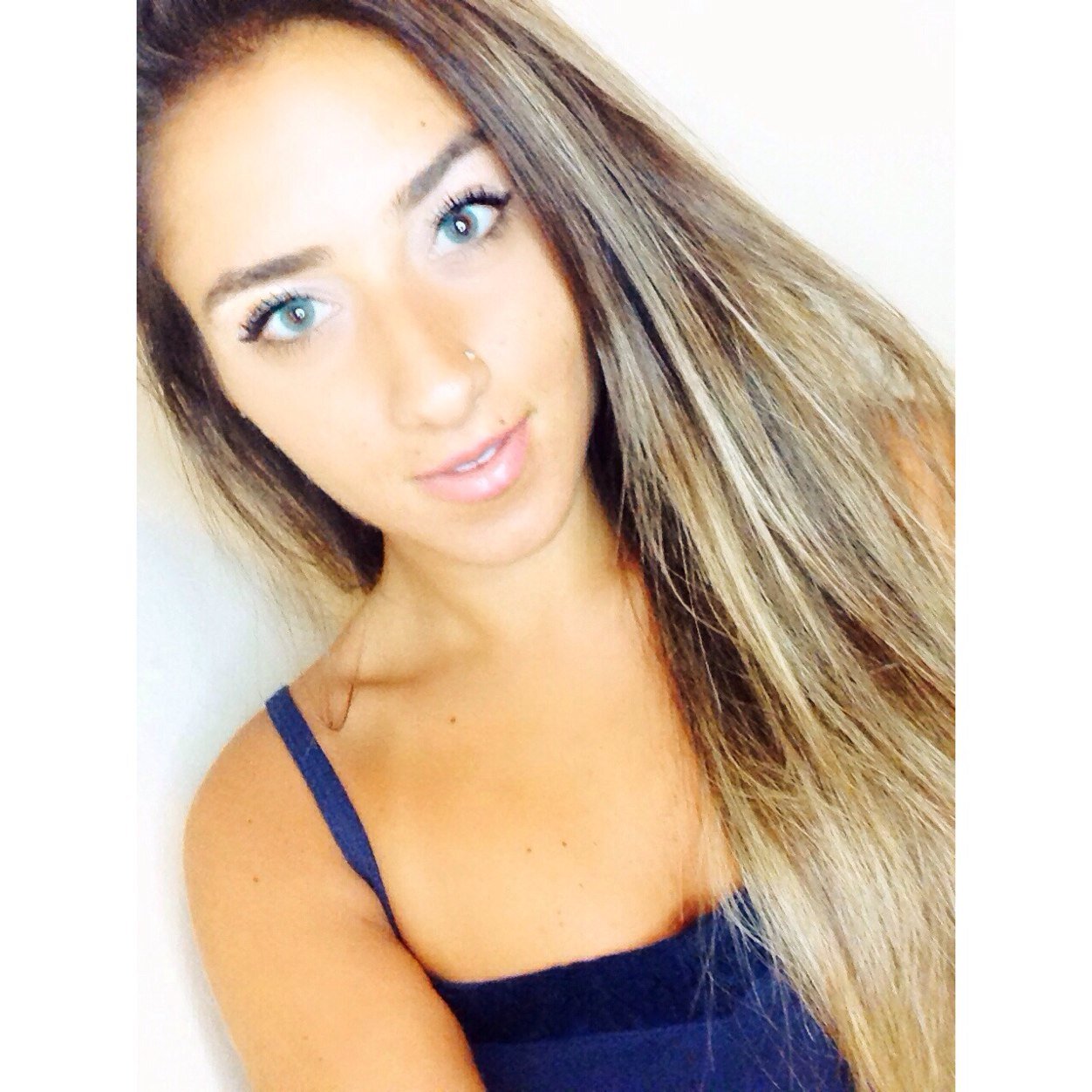 brazilian , surfer , world traveler ❤️