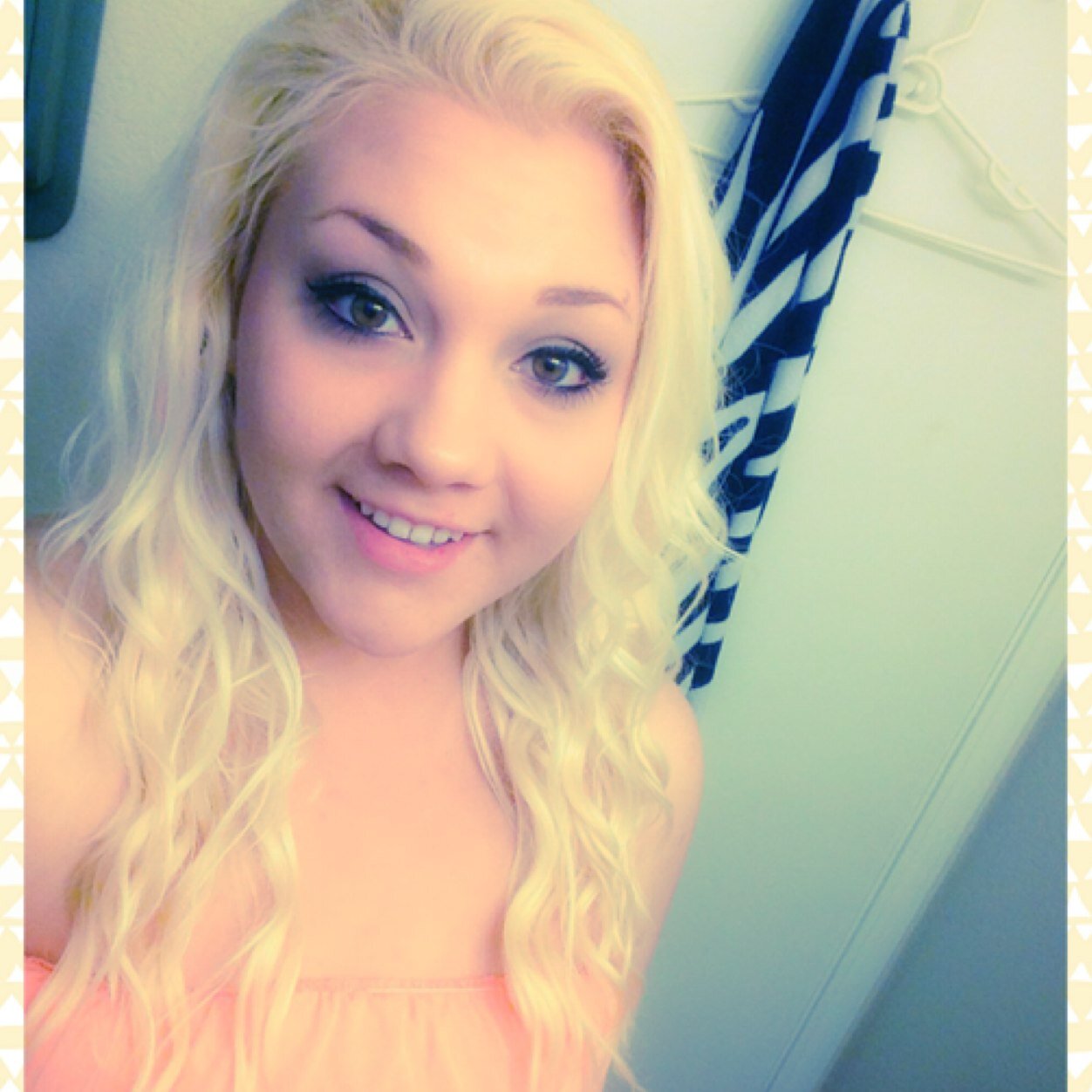 Sluttastic__'s profile picture. Take a shit.... On my face.