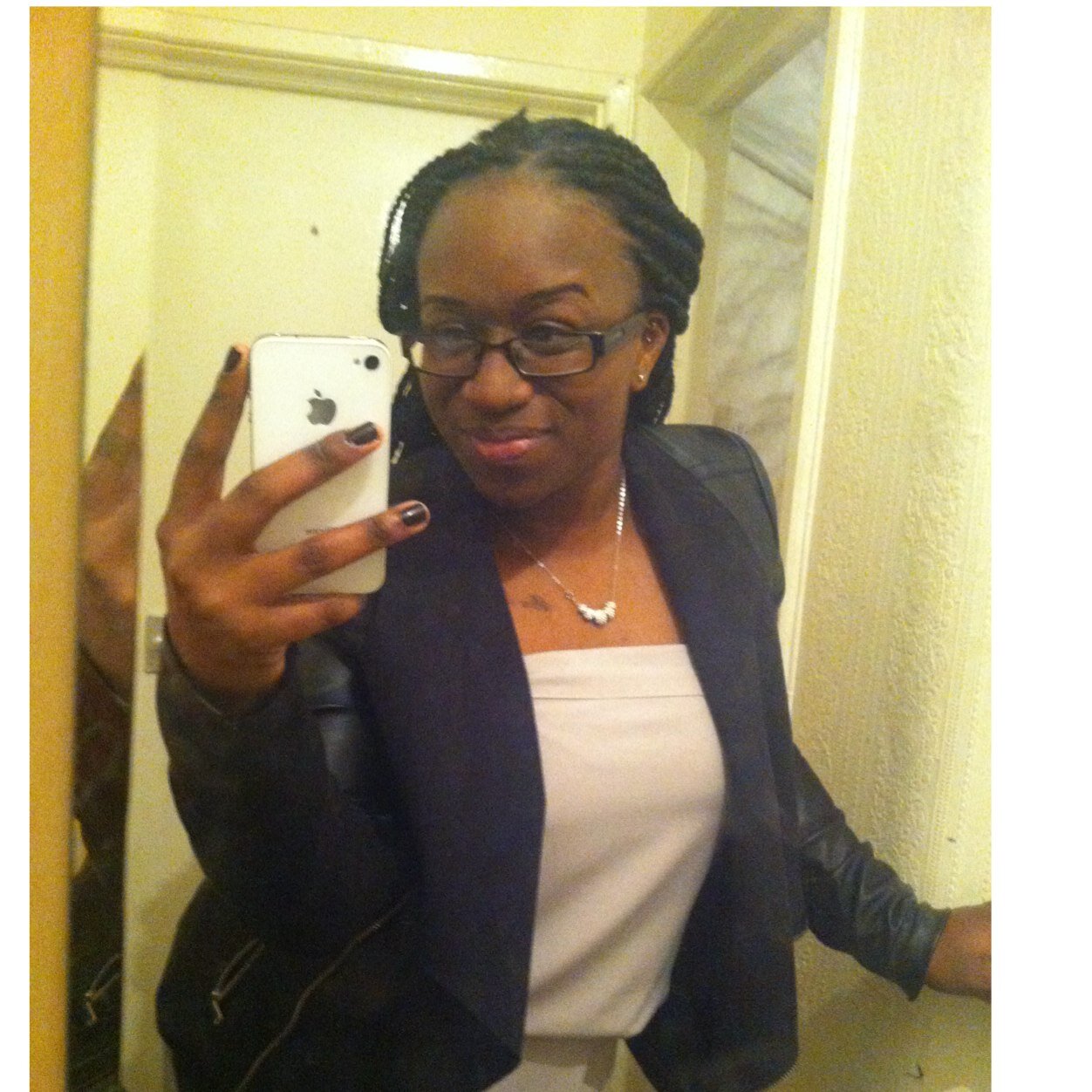 FunSizedTash's profile picture. Perfectly imperfect..