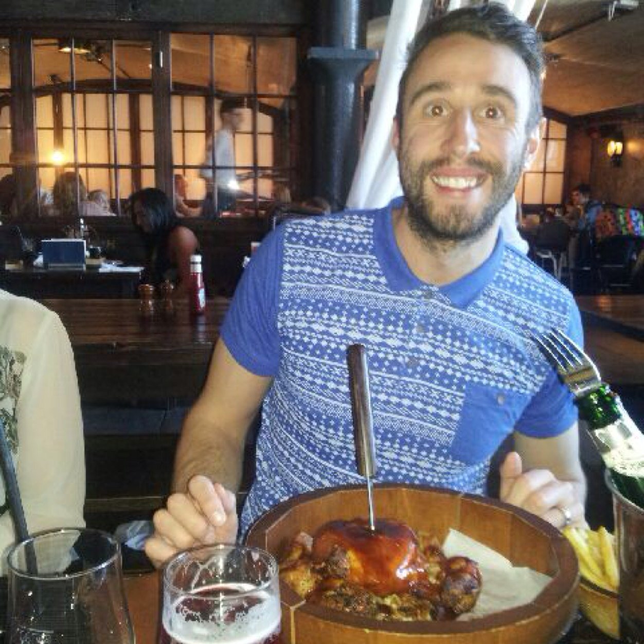 JohnBoy1210's profile picture. Loves trying to hit the little white ball straight!