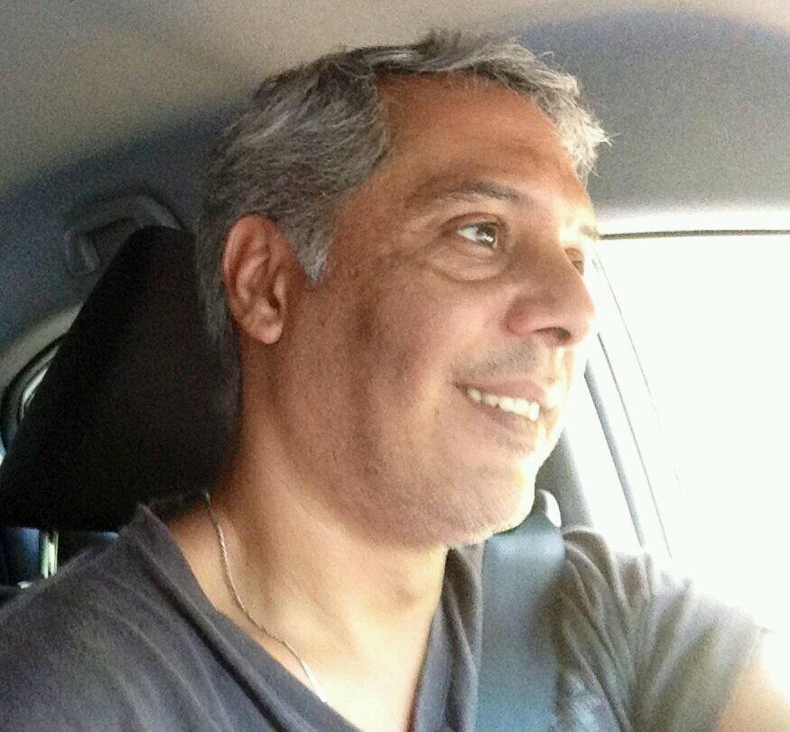 alesgssantos's profile picture. 