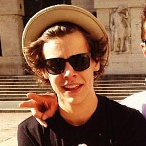 one direction é o ar vcs sao poeira,sigo todos de volta :)