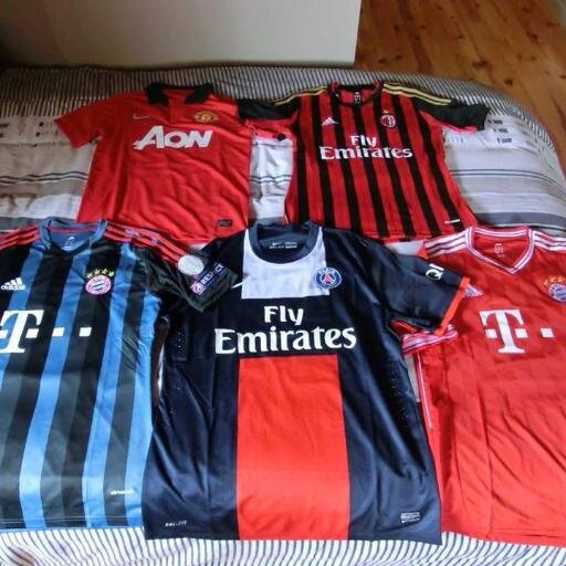 Maillots à prix cassé ! 40€ et 45€ avec flocage ! Maillots de la Coupe du Monde 2014 et grandes équipes ! Paiement sécurisé en paypal
S au XL