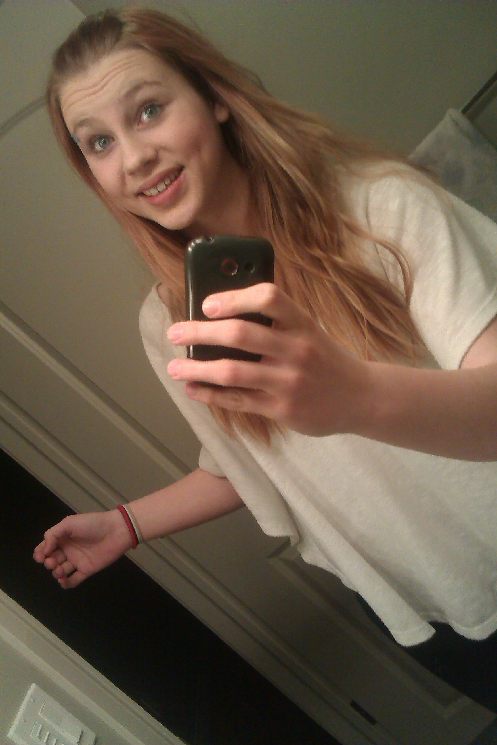 kiitttyyyyy's profile picture. its life , lower your expectations .