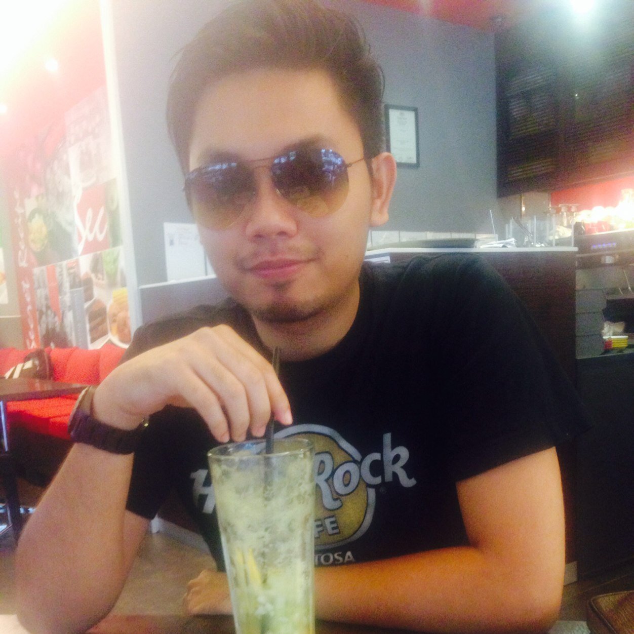 shahedzuan's profile picture. Be better than you were yesterday ♛