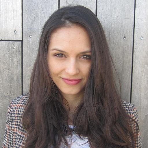 Young woman eager to drive change I Passionate about consumer behavior, marketing I Psychology I Enjoying classical music, theatre, ballet, art I Love to dance