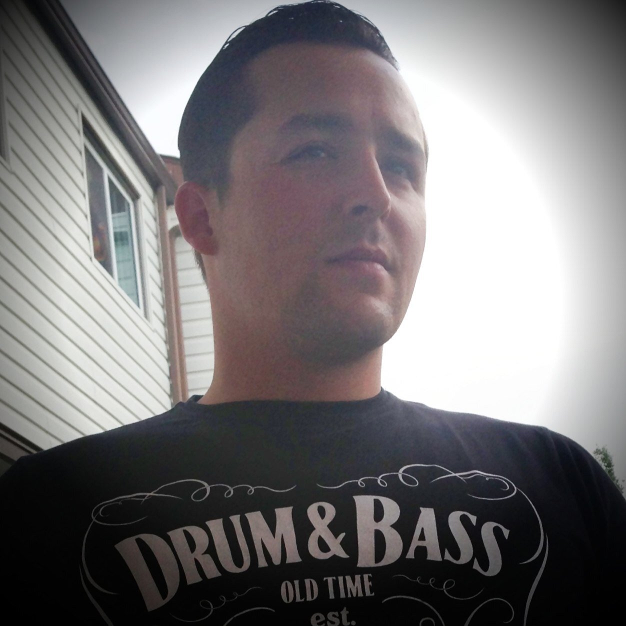Drum & Bass Aficionado Proveyor of the movement #drumandbass #anonymous
International