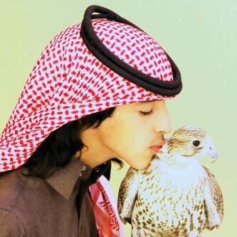 محب للشعر ودروبه