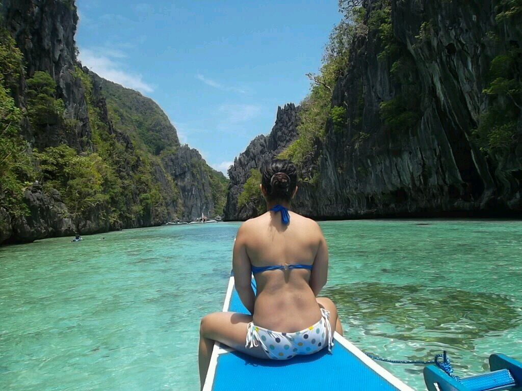 RonOpina's profile picture. Living per day basis.