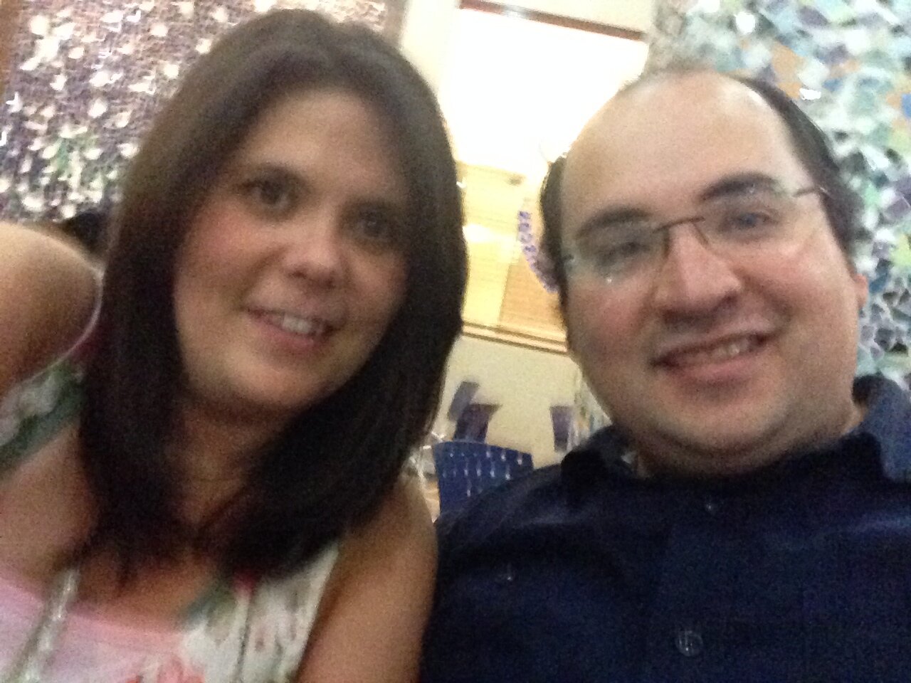 una feliz esposa, ama de casa, maestra de Biblia, viviendo para Dios