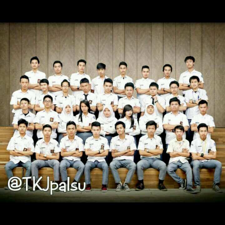 TKJ'14 SMKN 4 Bandung | Classleader @afrizalkitty | Work hard, Work smart, Work slow, Work less.