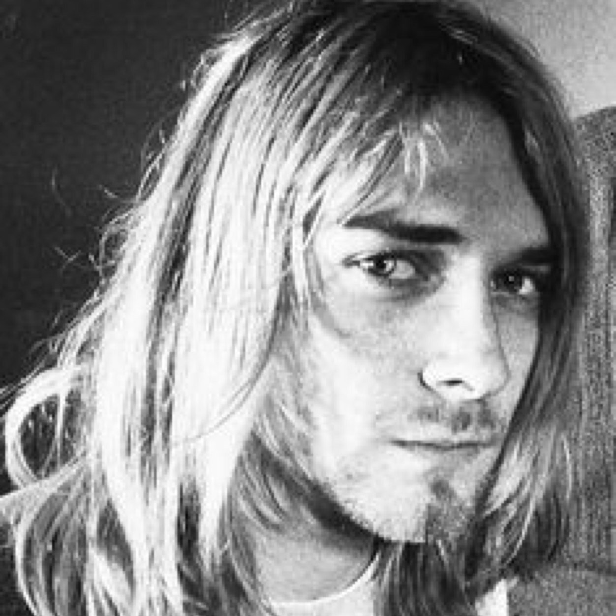 Forever young and spreading peace love and empathy and im a martin kid (RP no affiliation with the real cobains) Personal:@MrsPresleyDepp