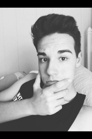 main: @fordyyxoxo 0/12