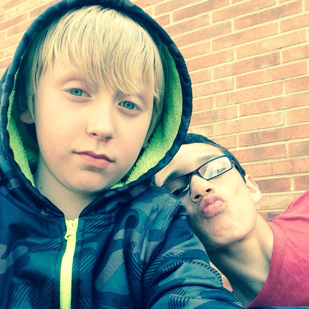#single #Follow Me ill follow back @cruzjay24 is My Amazing Big Sister!!