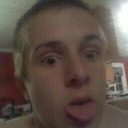 outfieldglory2's profile picture. 