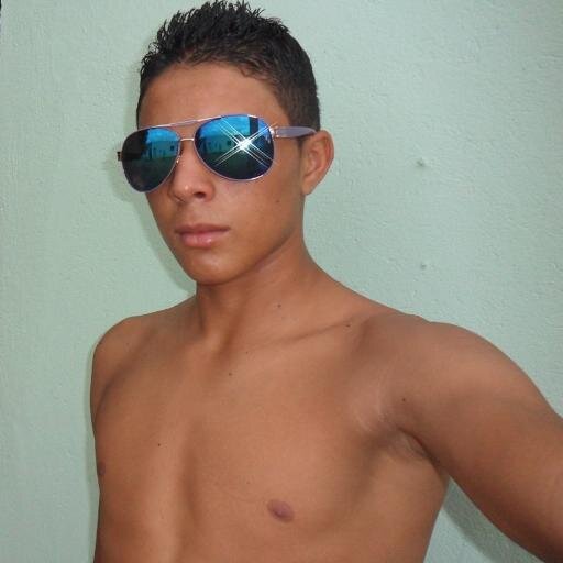 a verdadeira beleza nao esta no rosto onde muitos procuram, mas sim no coracao onde poucos encontram